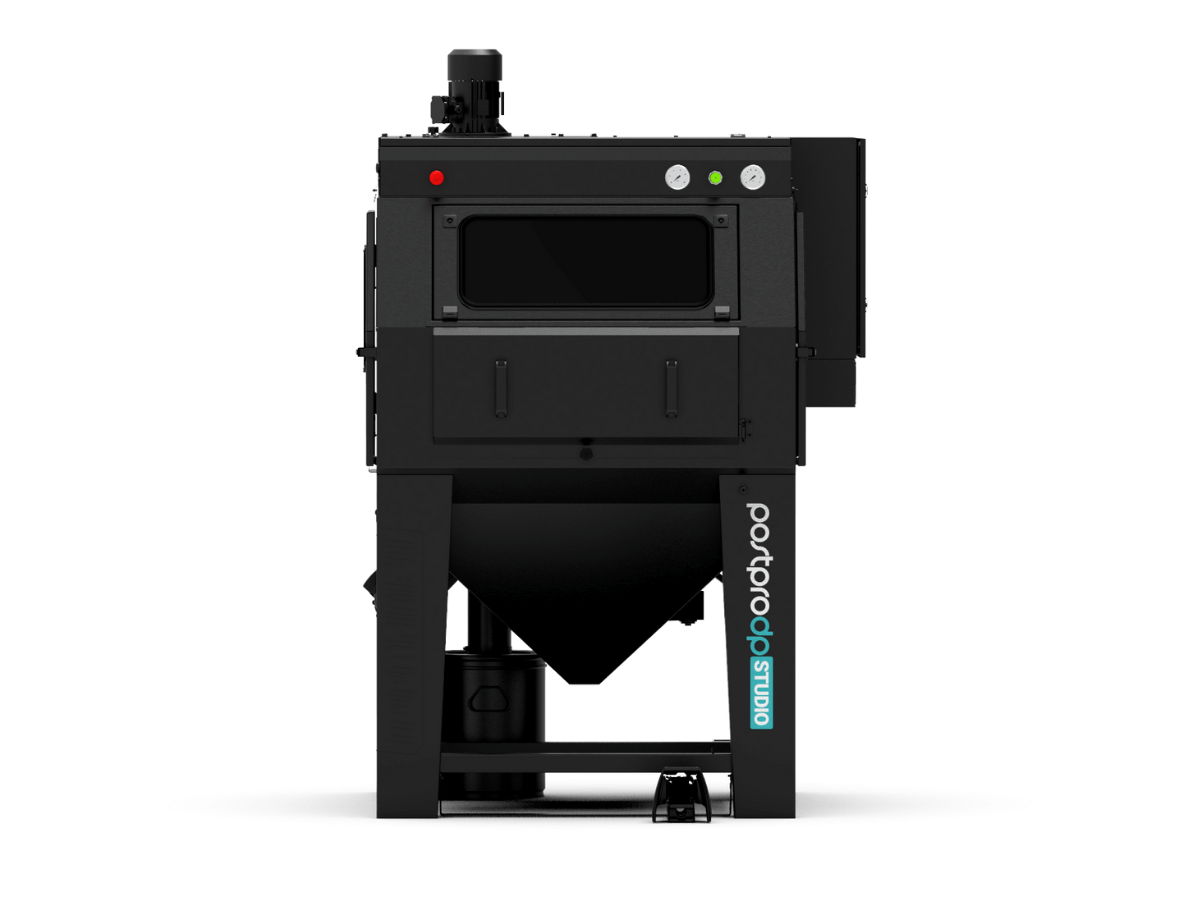 Sistema de jateamento AMT PostPro DP Studio, gabinete preto, em vista frontal