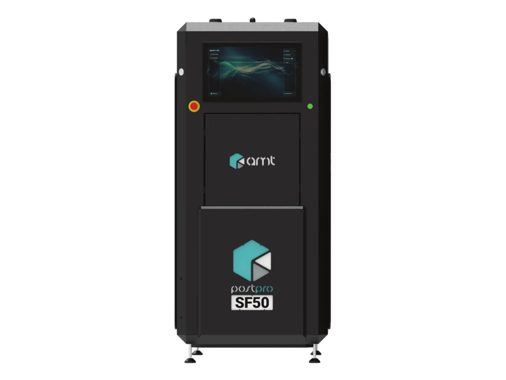 Sistema industrial de alisamento a vapor AMT PostPro SF50, gabinete preto com tela de toque