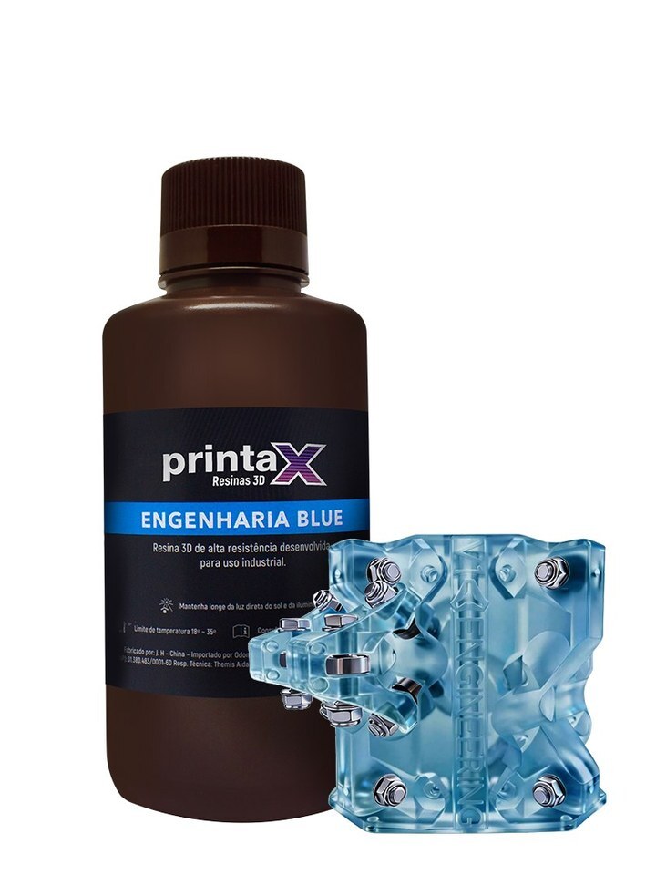 Frasco da resina PrintaX Engenharia Blue ao lado de uma peça técnica azul impressa