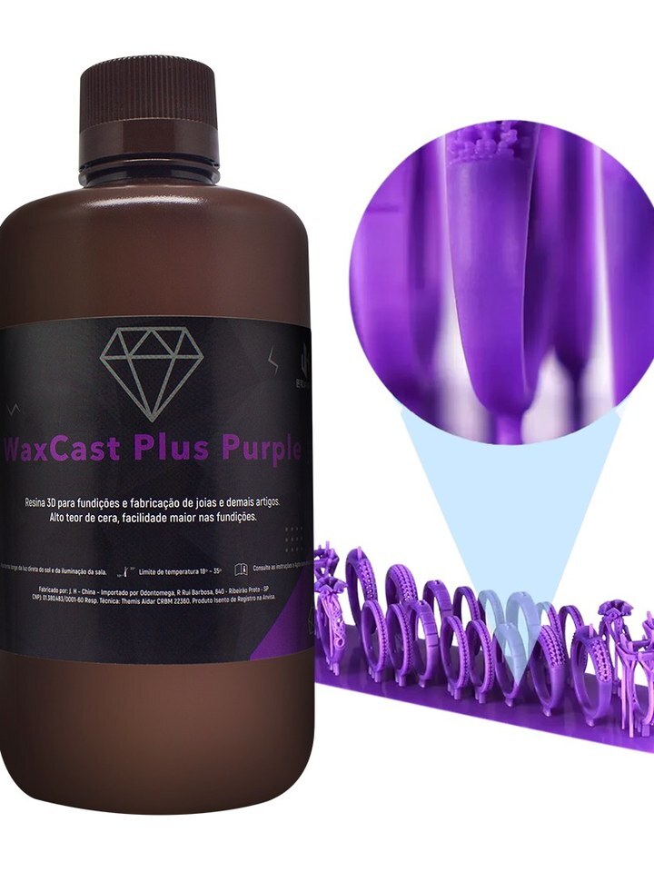 Frasco da resina PrintaX WaxCast Plus Purple ao lado de anéis impressos para fundição
